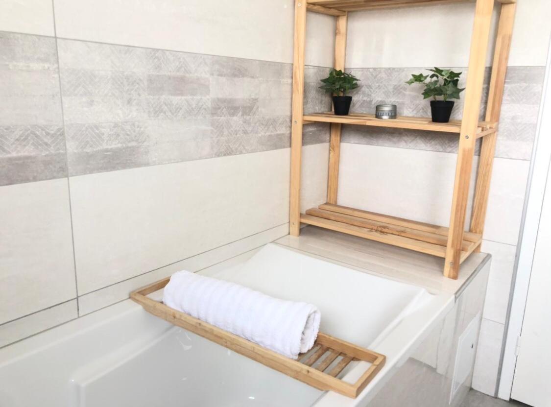 Ferienwohnung Loft Evasion , Parking Gratuit , 5 Min Auxerre Monéteau Exterior foto
